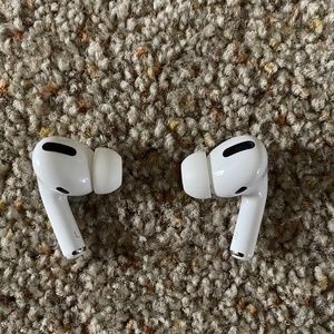 Left air pod pro